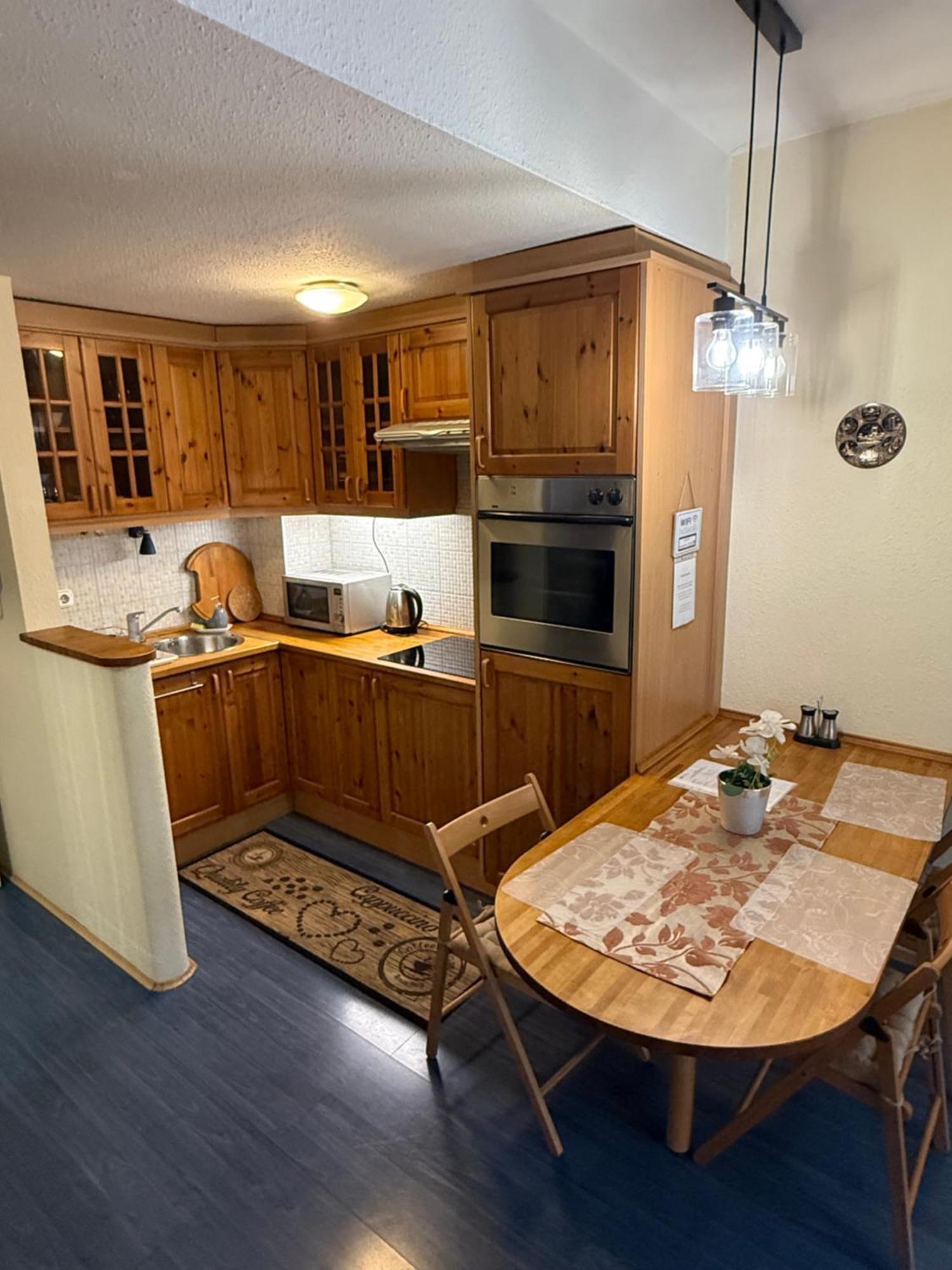 Kossuth Apartman บูดาเปสต์ ภายนอก รูปภาพ